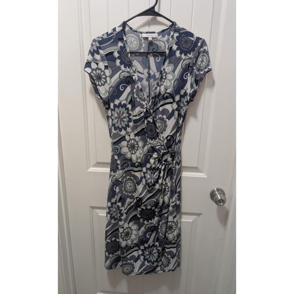 DressBarn Multicolor Floral Flutter Sleeve Wrap Dress Size 8 Spring Summer